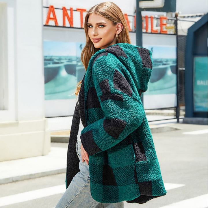 Ladies Oversized Fleece Jacket with Hood and Chic Checkered Pattern