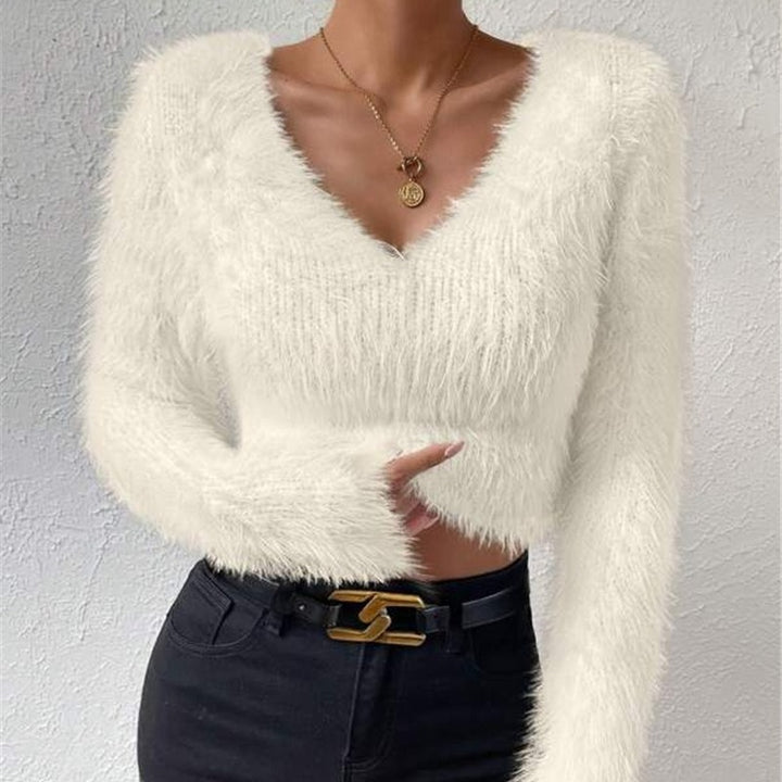 Woman soft V neck top in plush material Lune London