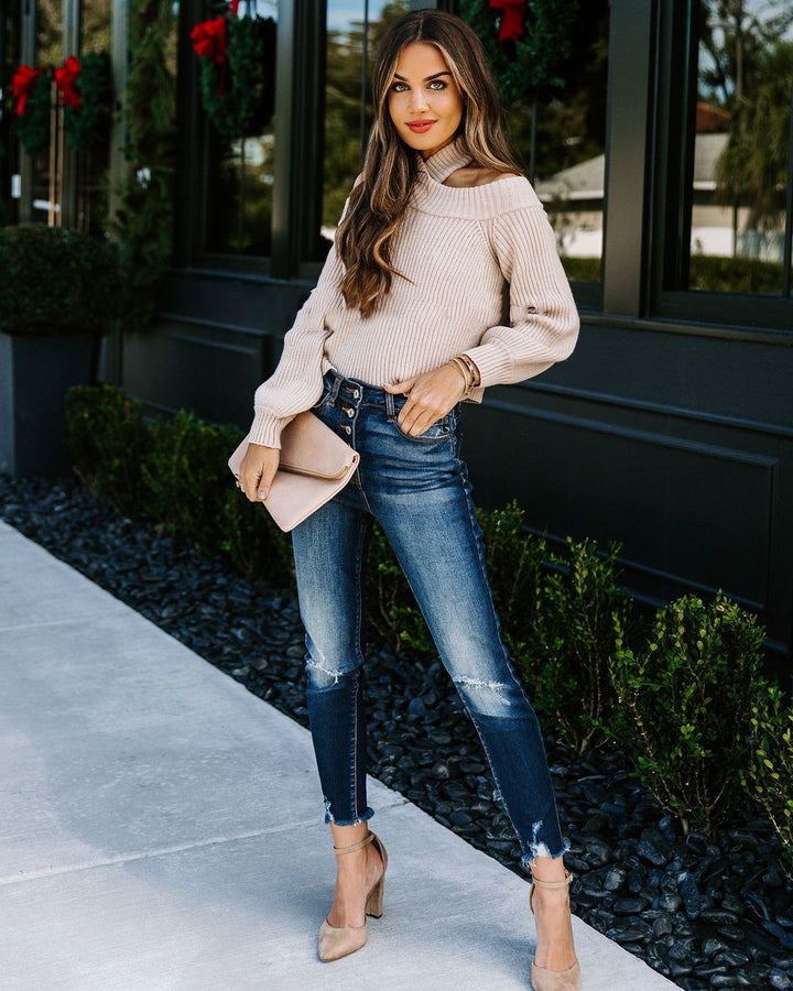 Short pullover for women with a high collar and ribbed texture Lune London