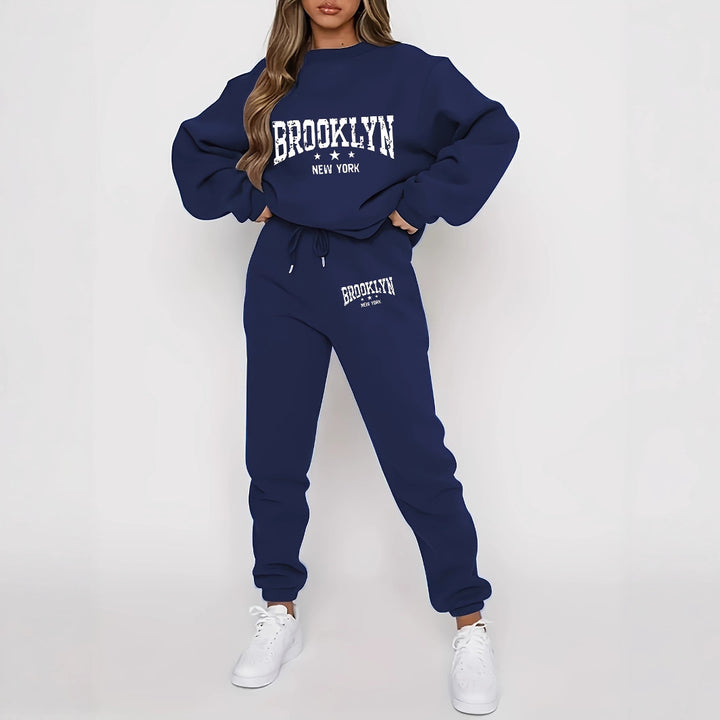 Women's hoodie and jogger set with urban Brooklyn design Chic & Stil