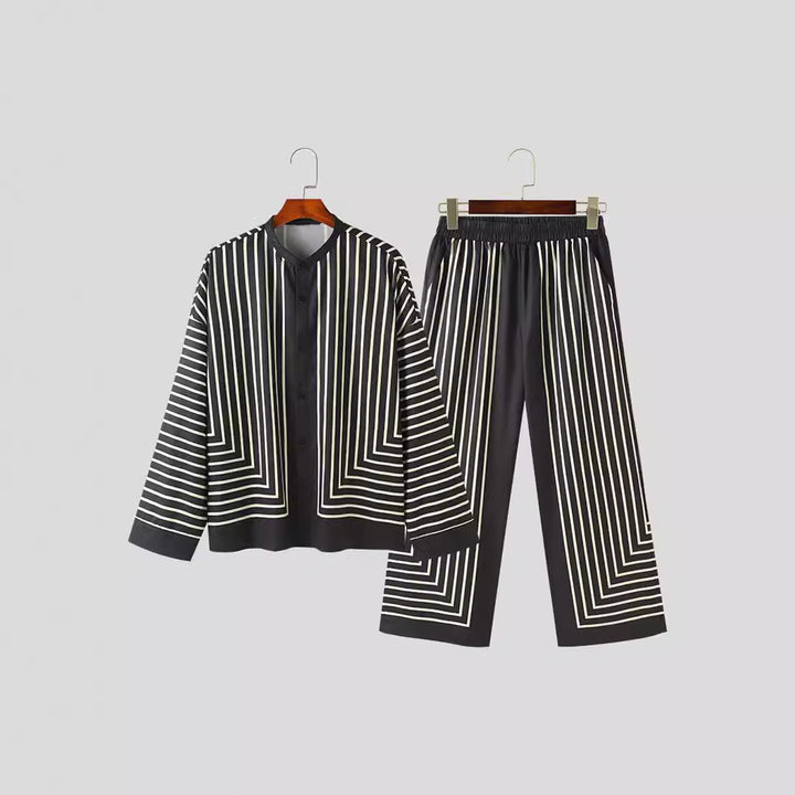 Modern leisure set for women with geometric pattern Lune London