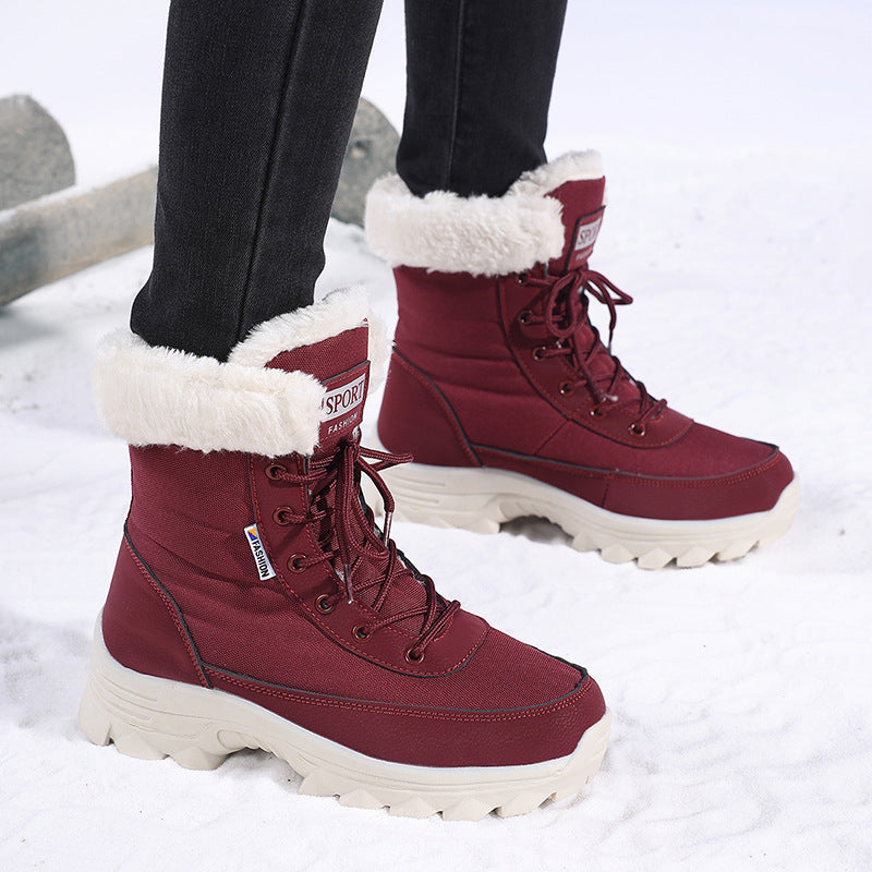Winter outdoor boots for women with thermal insulating lining and non-slip sole Lune London