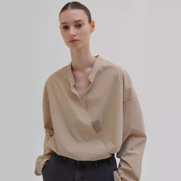 Chemisier asymétrique pour femmes au design minimaliste Chic & Stil