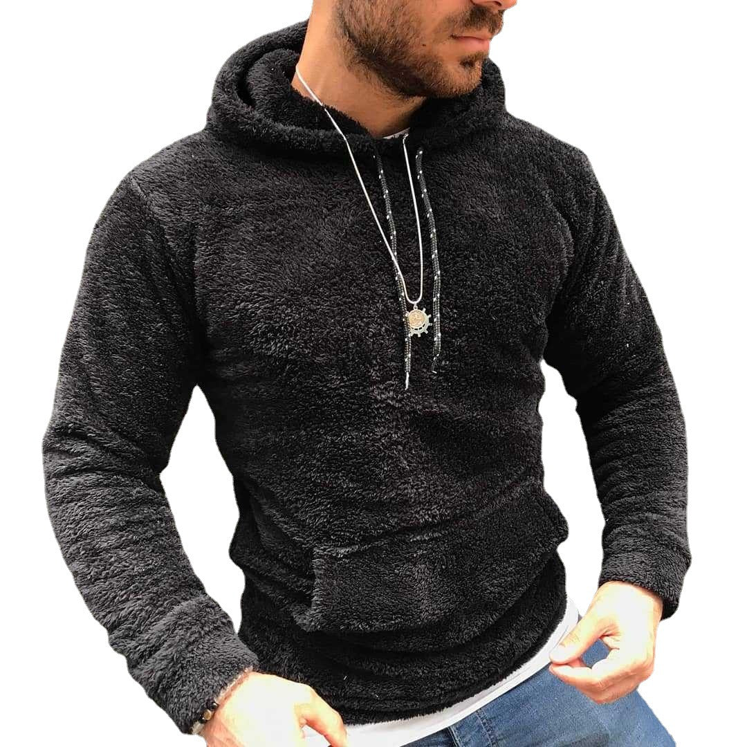 Cozy fleece sweater for men with practical kangaroo pocket and hood Lune London