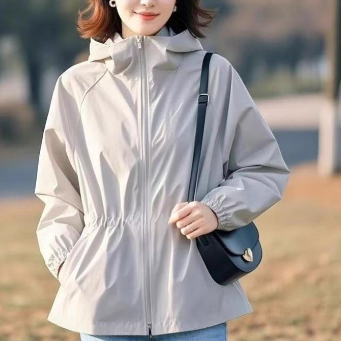 Veste de transition pour femmes avec taille ajustable et col haut Chic & Stil