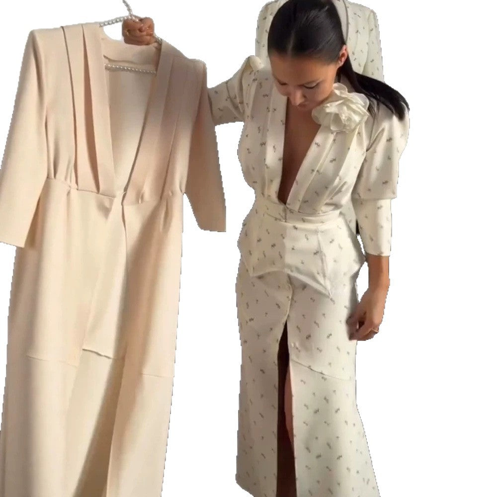 Women tailored pantsuit set with deep V-neck, structured peplum waist and fine floral jacquard Amarae