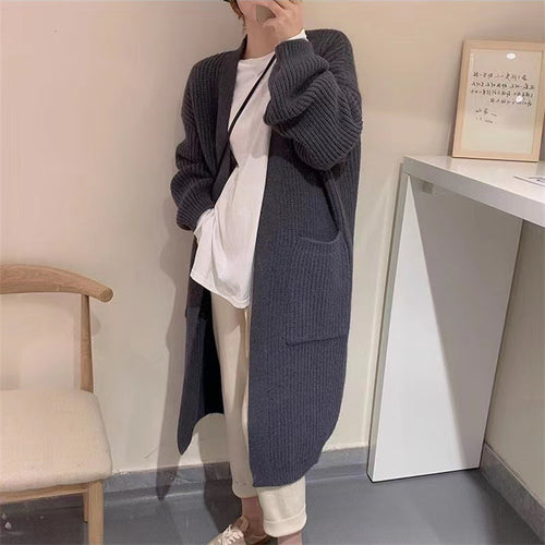 Women's knitted cardigan with a relaxed silhouette and deep pockets Amarae