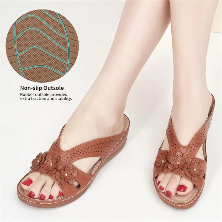 Lune London non-slip sandals decorated with flowers for women