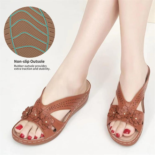 Amarae non-slip sandals decorated with flowers for women