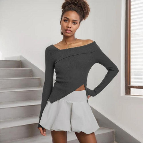 Chemise asymétrique à manches longues pour femmes avec un élégant design enveloppant Chic & Stil