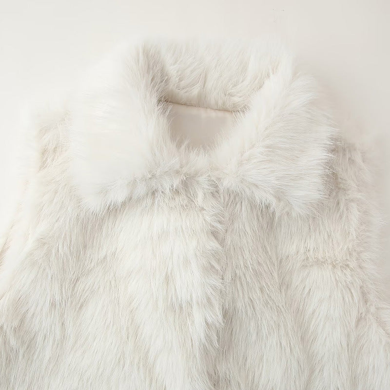 Cozy women's vest in faux fur with elegant high collar Lune London