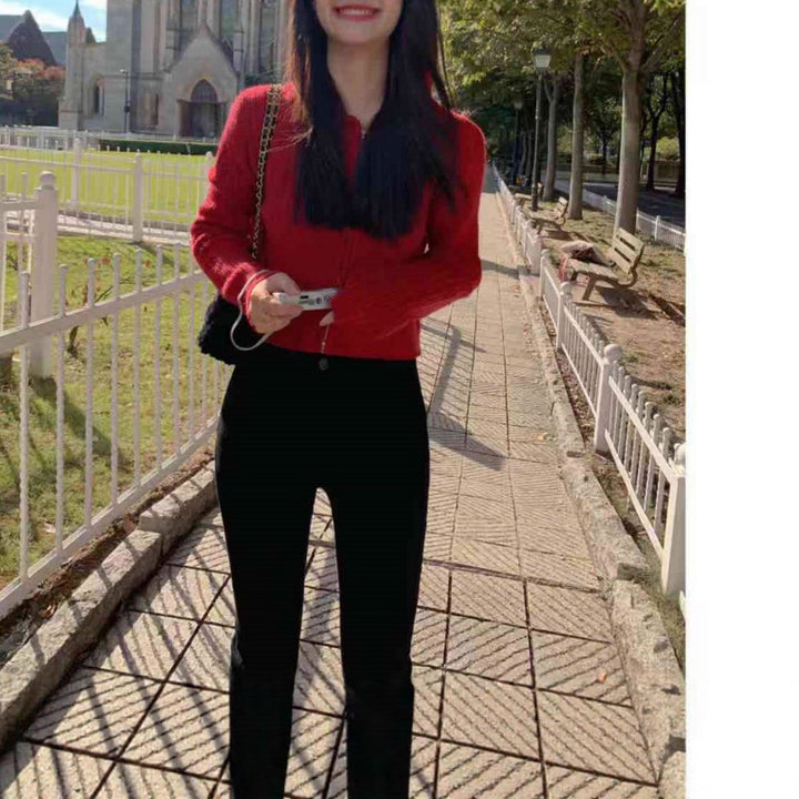 Veste à capuche tendance pour femmes avec de fins détails en maille côtelée Chic & Stil