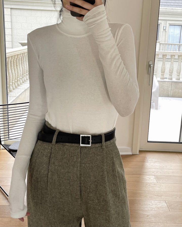 Women's Fitted Long Sleeve Shirt made of fine Stretch Jersey with Stand-Up Collar and Thumb Hole Amarae