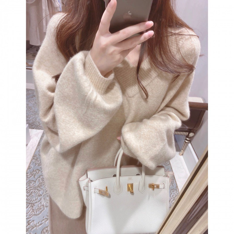 Pull surdimensionné pour femmes en V en matériau doux avec une coupe décontractée Chic & Stil
