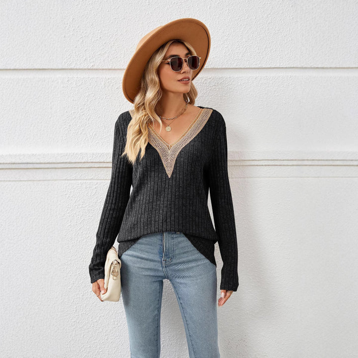 Knit sweater for women with V-neck and romantic lace Lune London
