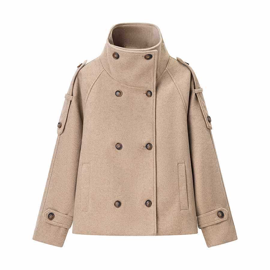 Ladies elegant quilted coat with stand-up collar and practical pockets Lune London