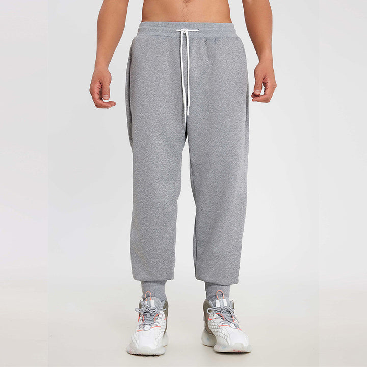 Casual men's jogging pants with elastic waistband and comfortable pockets Lune London
