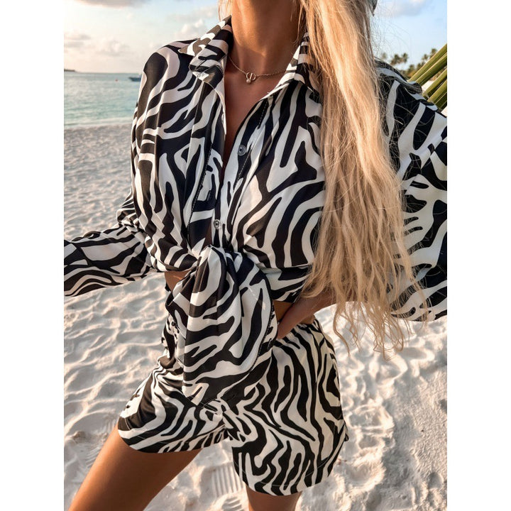 Ladies Short-checked suit with stylish tie belt and fashion print Lune London