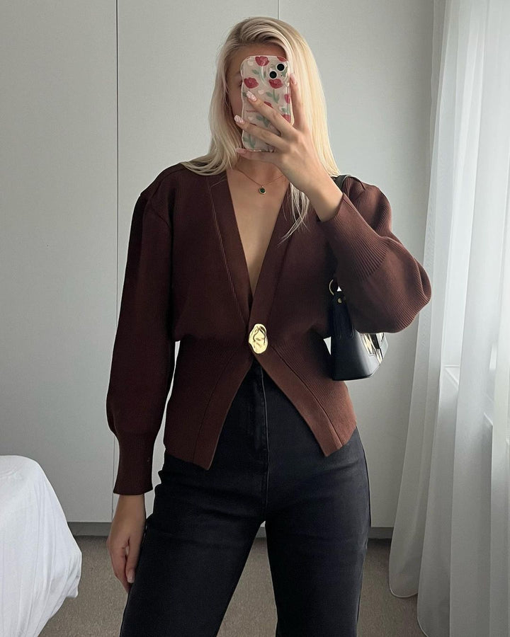 Elegant knitted cardigan for women with a deep V-neck and decorative button Lune London