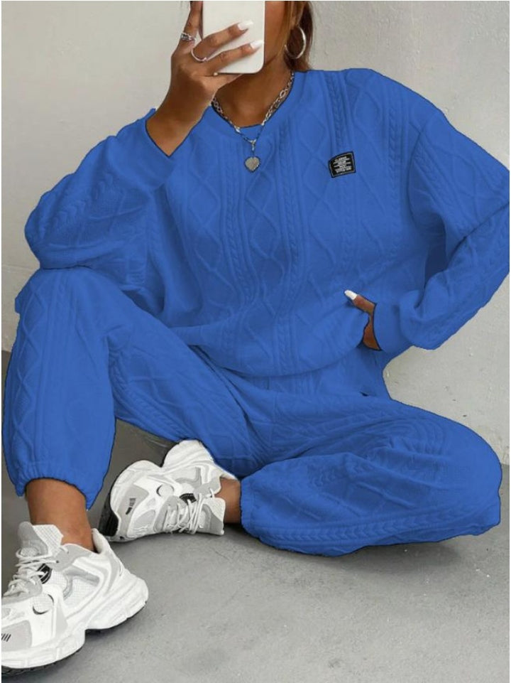 Costume en tricot pour femmes avec design texturé et coupe confortable Chic & Stil