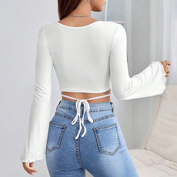 Top court pour femme avec un élégant décolleté en cœur et un ourlet asymétrique Chic & Stil
