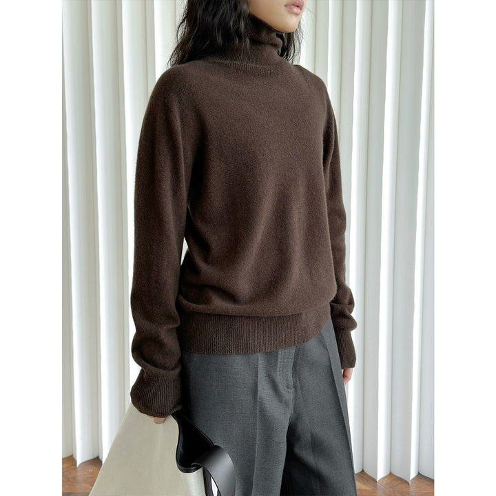 Women's Fine Cashmere-Style Rollneck Sweater with Relaxed Fit and Ribbed Cuffs Amarae