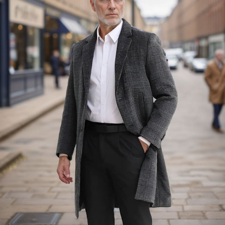 Long wool coat for men with plaid pattern Lune London