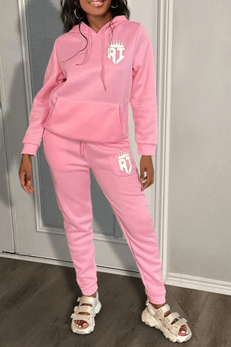 Cozy hoodie and jogger pants set for women with a practical kangaroo pocket design Amarae