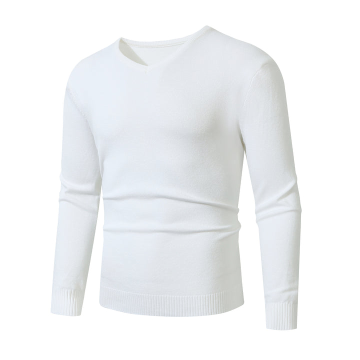 Fine knit sweater for men with classic round neckline Lune London