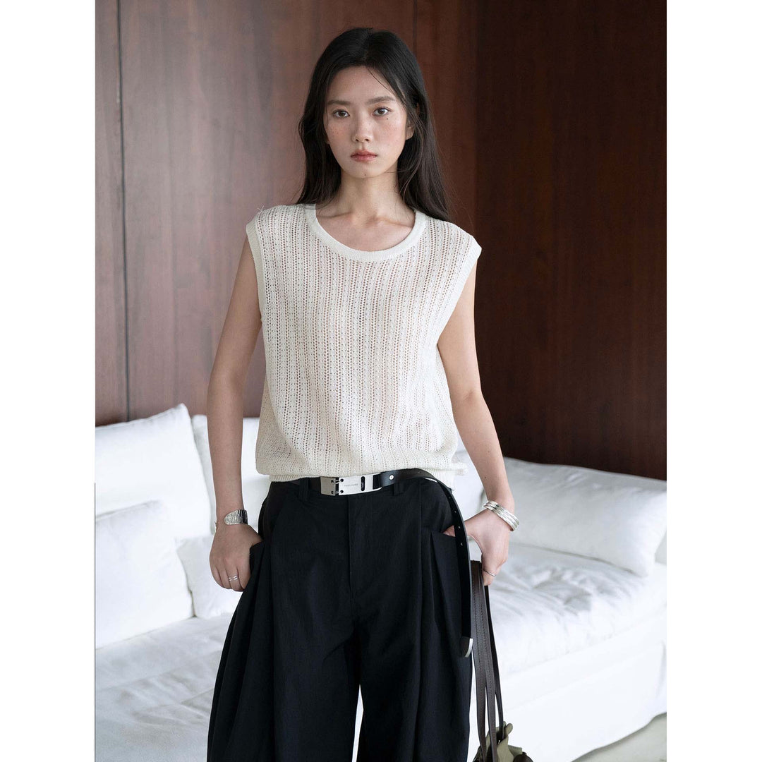 Ladies Sleeveless Fine Knit Top with Textured Stitch Look Amarae