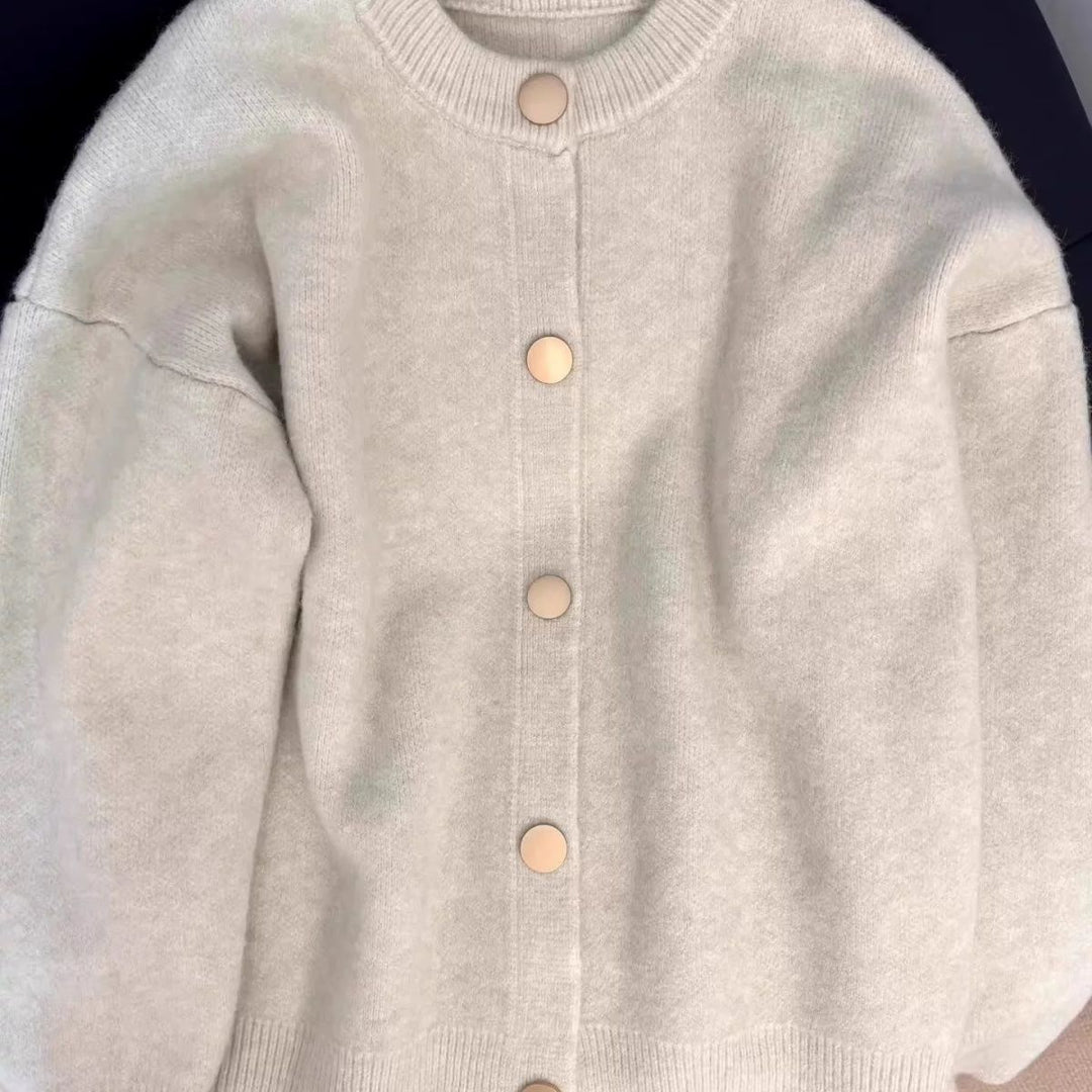 Cardigan Femme Fluffy avec Gros Boutons Chic & Stil