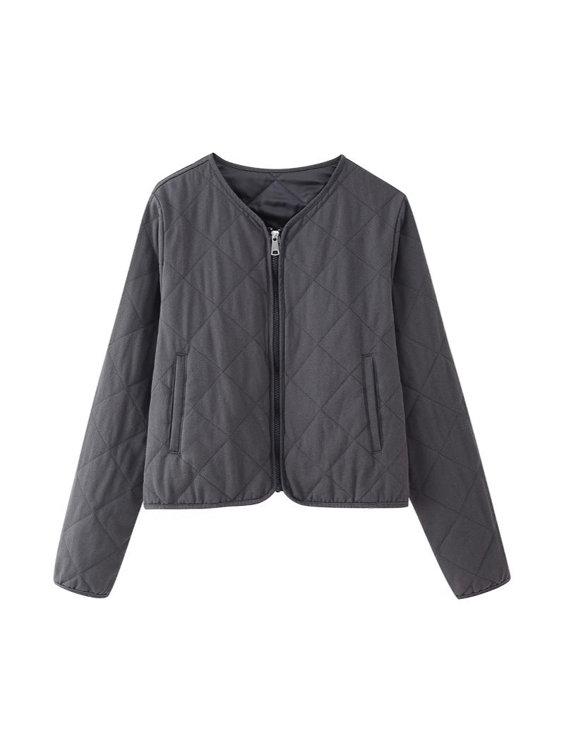 Ladies quilted transition jacket with trendy zip closure and comfortable pockets Lune London