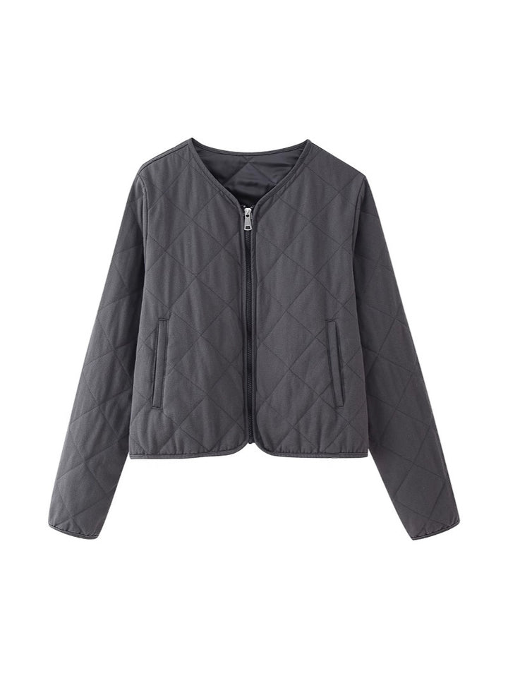 Ladies quilted transition jacket with trendy zip closure and comfortable pockets Lune London