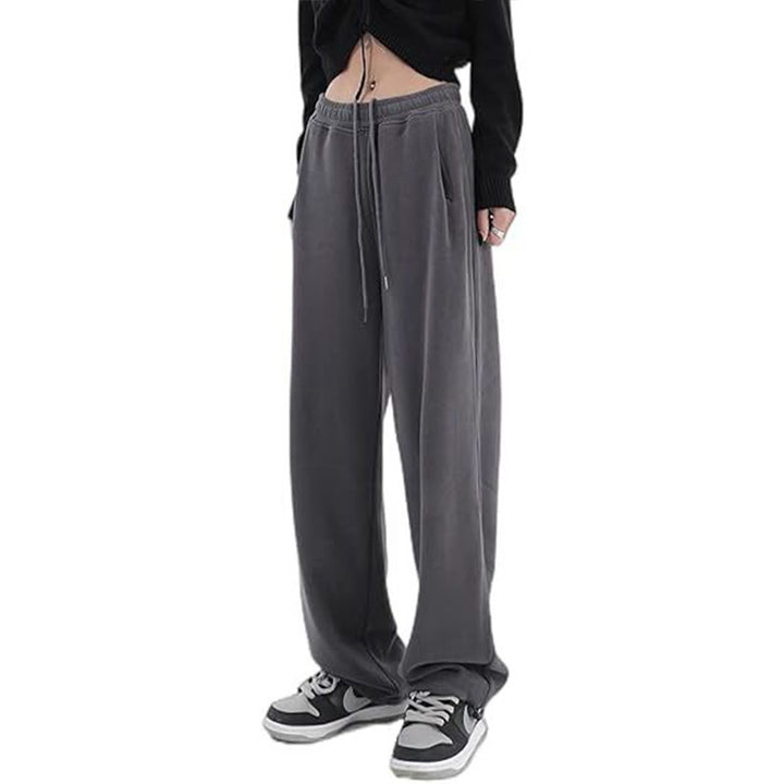 Ladies loose-fitting leisure pants made of soft sweat material with practical pockets Chic & Stil