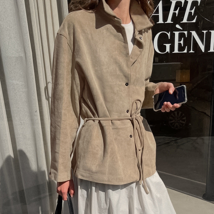 Velvet jacket for women with a belted waist and elegant details Lune London