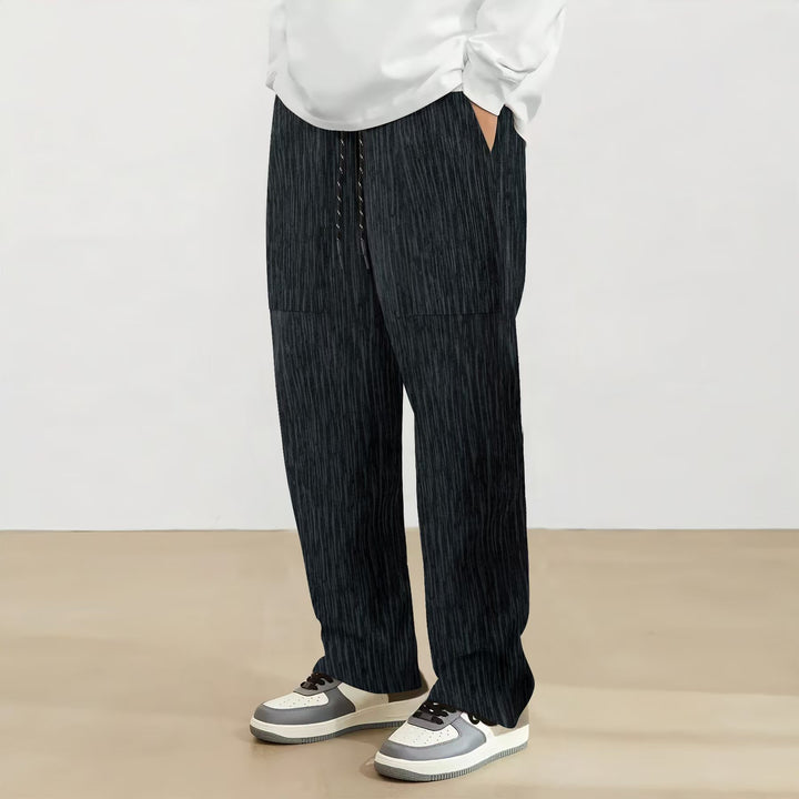 Casual men's pants with an innovative structured design and practical pockets Lune London