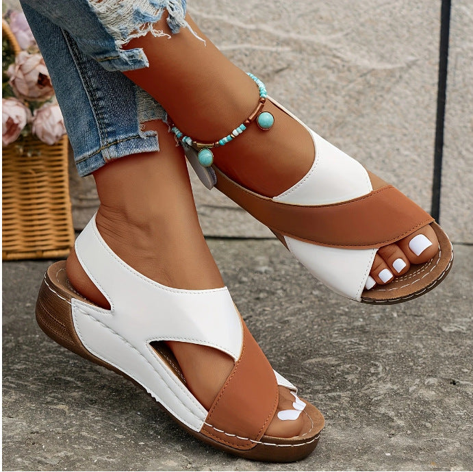 Lune London stylish vacation sandals for women with comfortable sole and trendy closure system