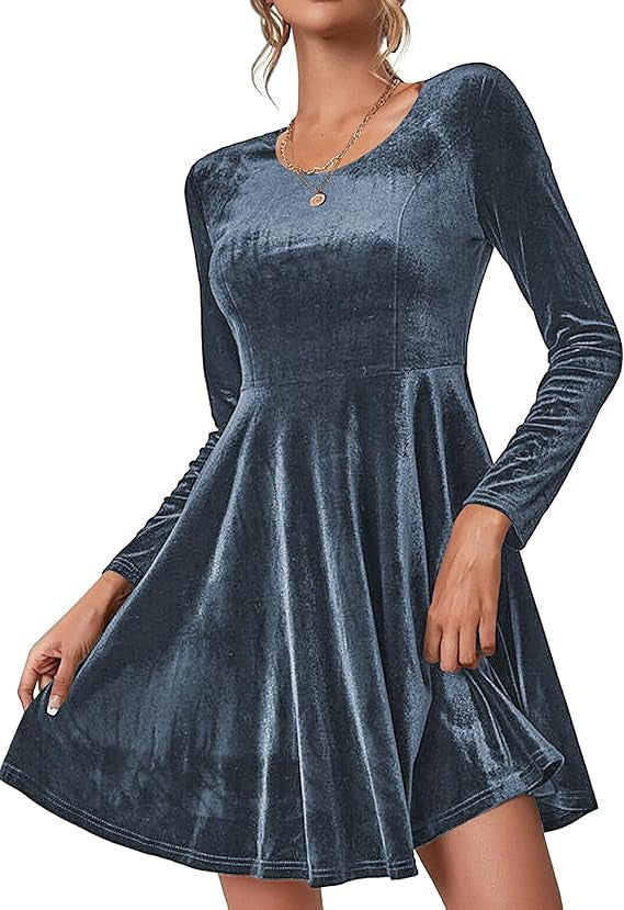 Fine velvet dress for ladies with flared skirt and long sleeves Lune London