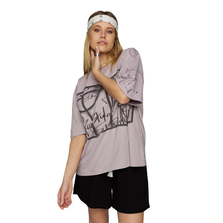 Oversized women's T-shirt with Lune London graphic print