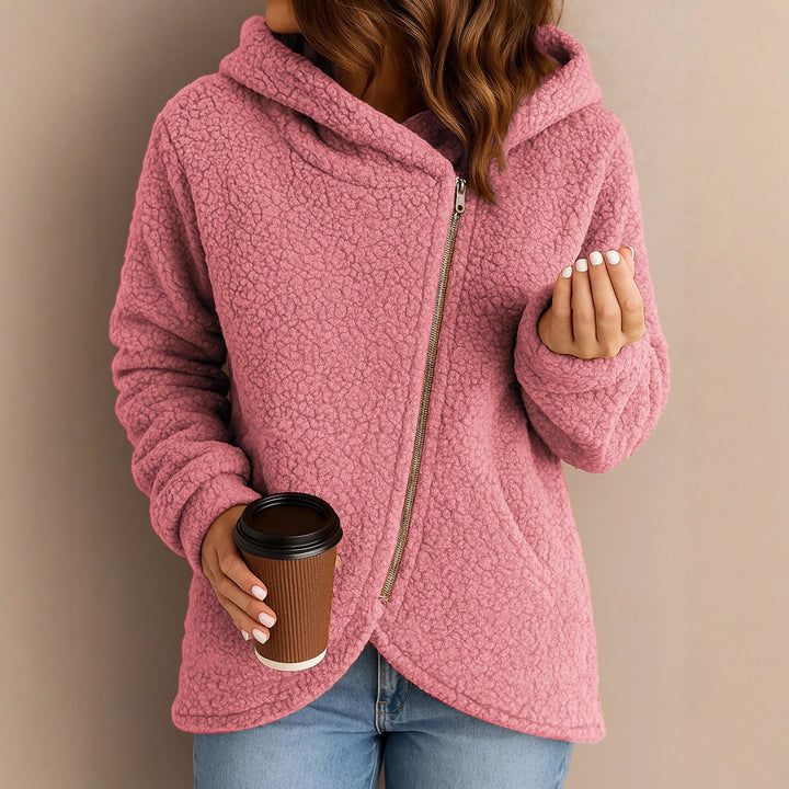 Veste en fleece pour femmes avec fermeture éclair asymétrique et capuche Chic & Stil