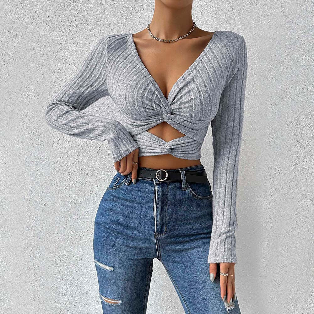 Top cropped femme avec design intemporel en torsion et manches longues Chic & Stil