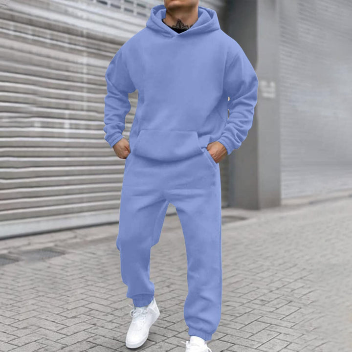 Men's hoodie suit made of comfortable and high-quality sweat material Chic & Stil