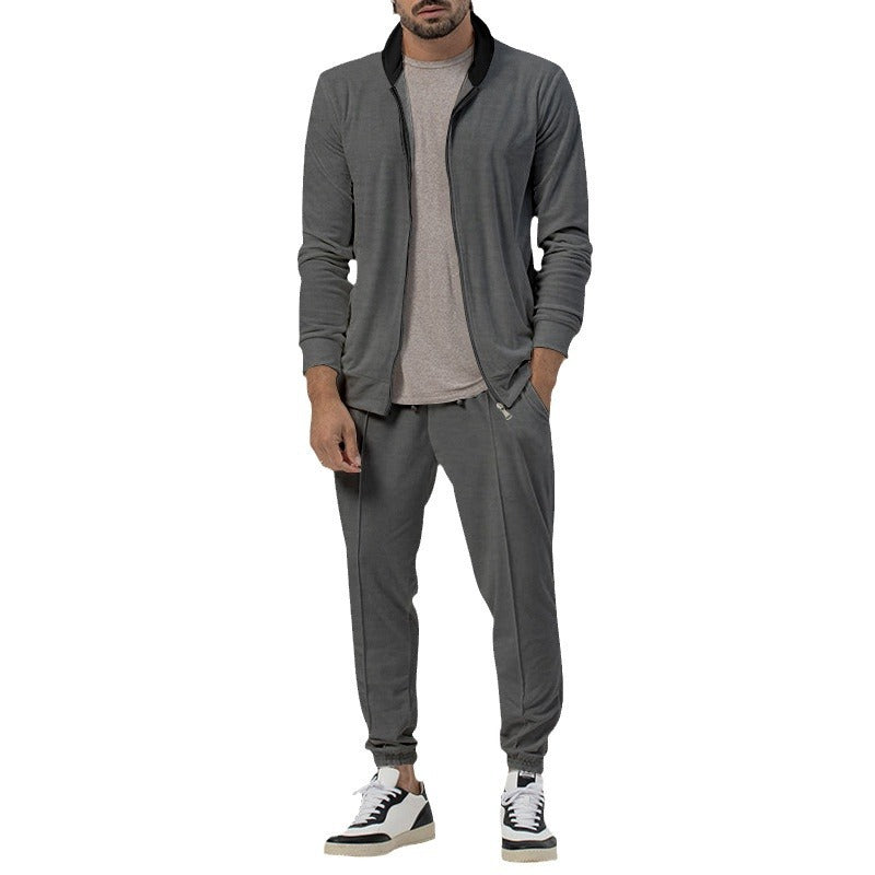 Men's sports suit with functional zip pockets and breathable material Lune London