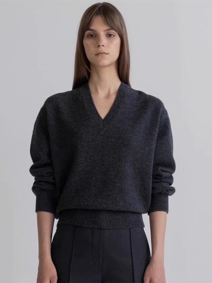 Pull décontracté pour femmes en V en matériau doux Chic & Stil
