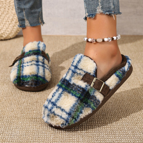 Warm indoor slippers for women with a checked pattern and comfortable sole Amarae
