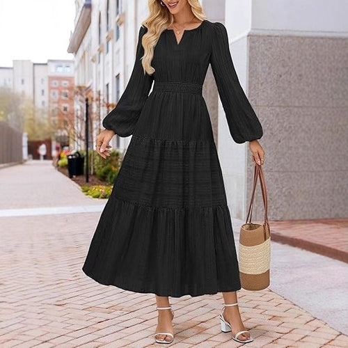 Robe maxi pour femmes avec de magnifiques manches bouffantes et une taille froncée Chic & Stil