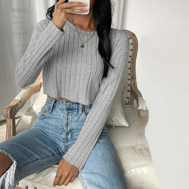 Pull court pour femmes avec une fine texture côtelée et des manches longues Chic & Stil