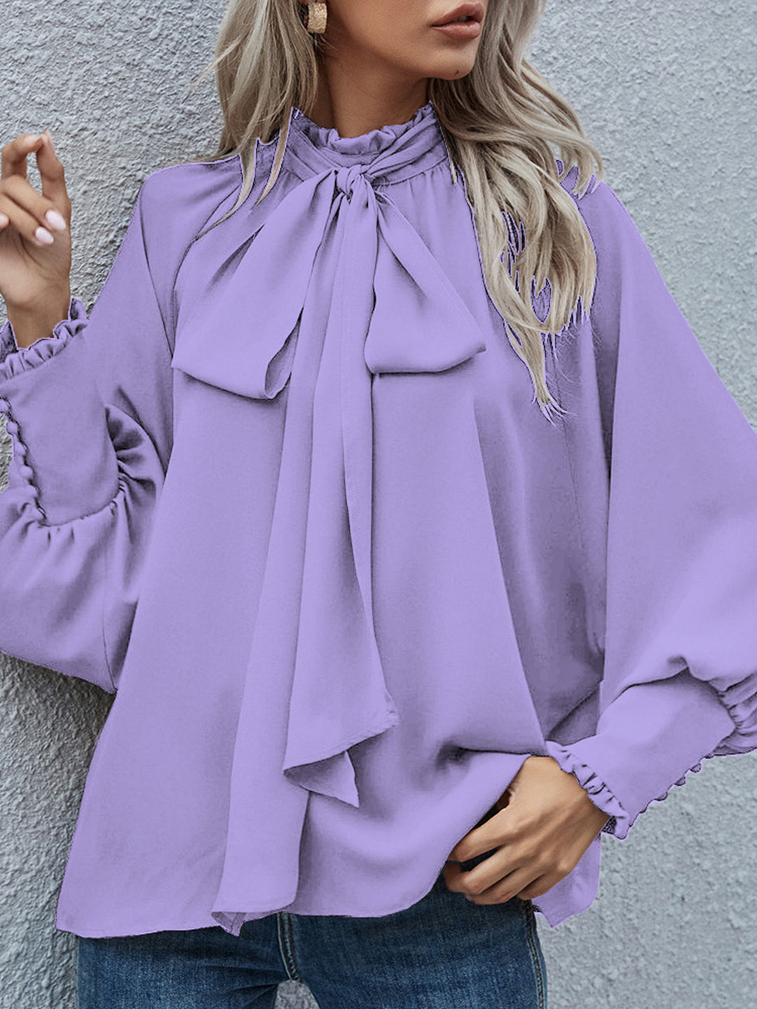 Women's blouse with bow collar and voluminous sleeves Lune London