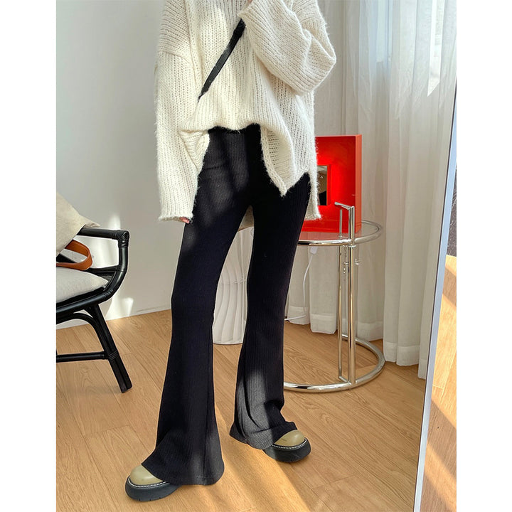 Women Ribbed High-Waist Flared Knit Pants made of soft wool blend Amarae