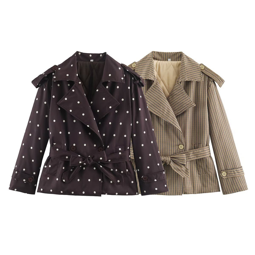 Women's short trench coat in checkered pattern with waist belt, shoulder straps and quilted inner lining Amarae